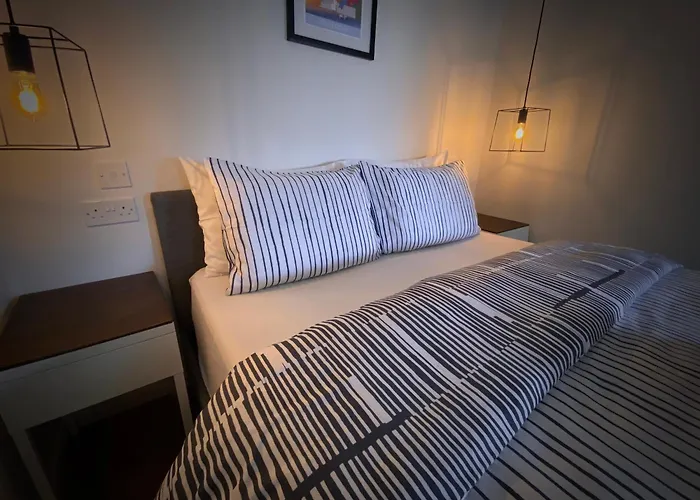 East Cliff Folkestone Guest Suite With Own Entrance